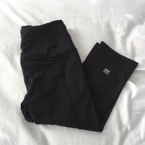 Victoria Secret VSX Sport Leggings Cropped - Small